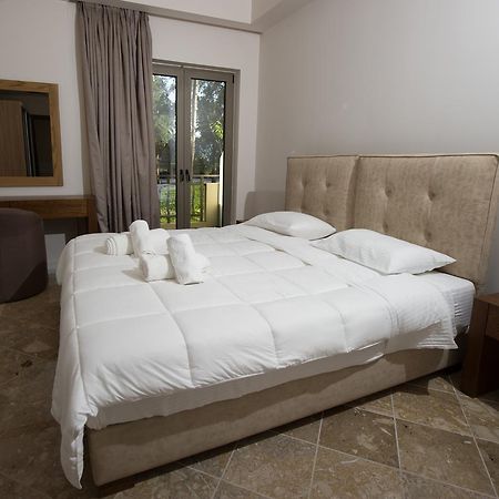 Corali Resort 阿格里尼翁 外观 照片