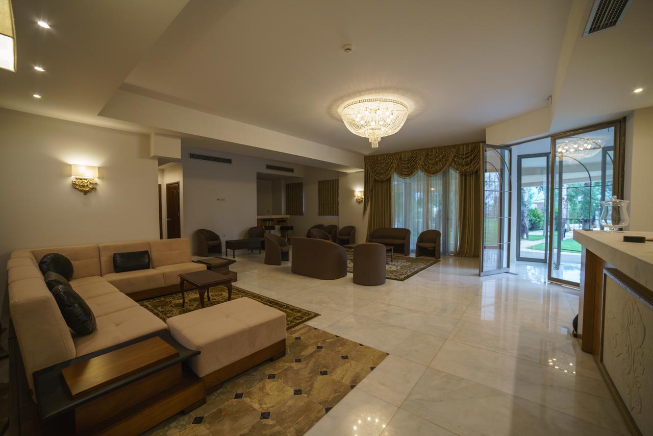 Corali Resort 阿格里尼翁 外观 照片