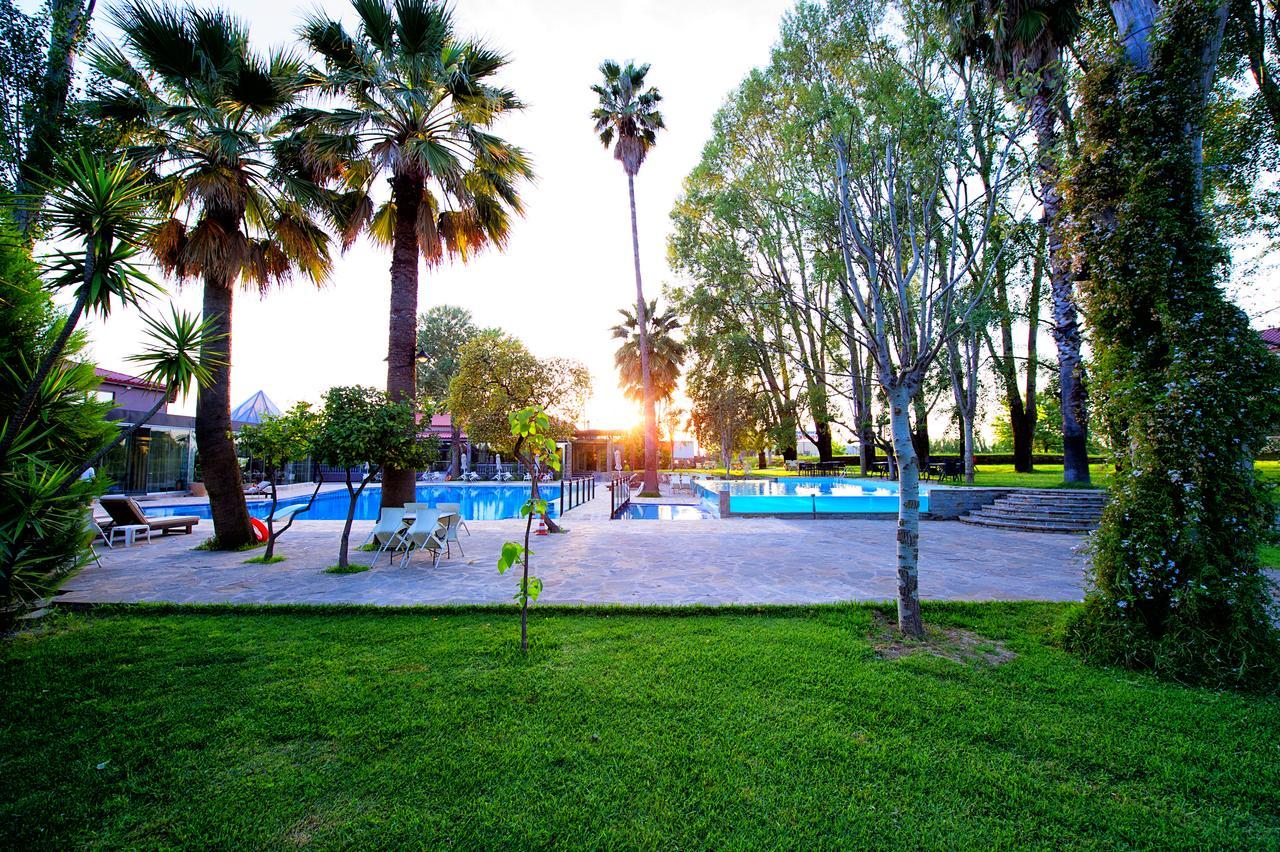 Corali Resort 阿格里尼翁 外观 照片